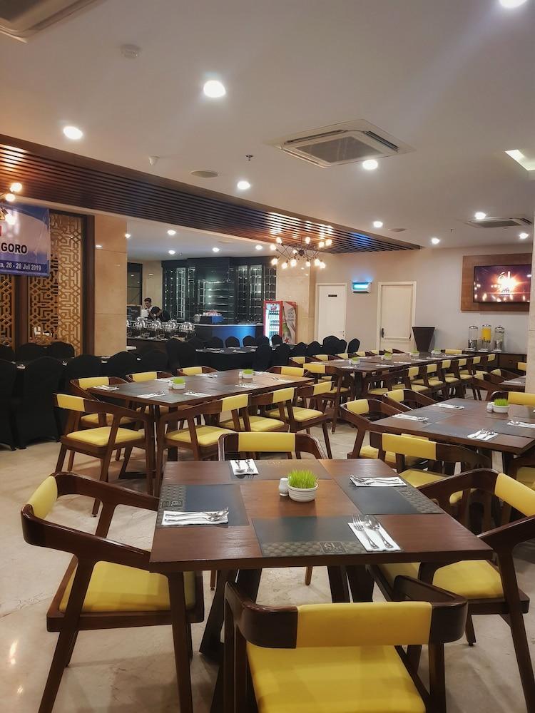 El Hotel Yogyakarta Malioboro Eksteriør billede